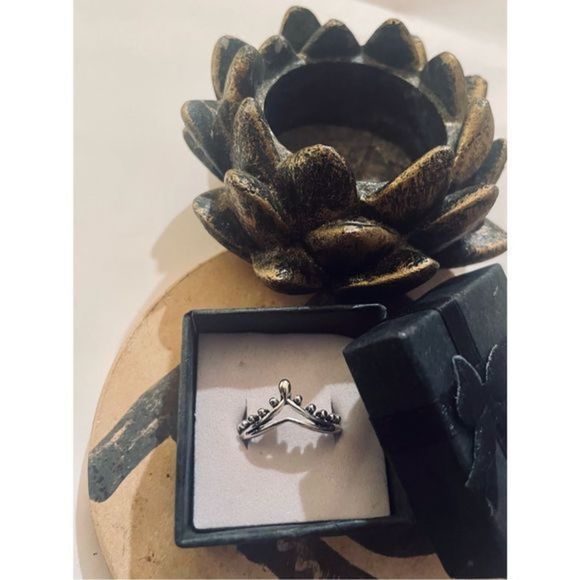 Boho silver crown RING - Picture 2 of 7
